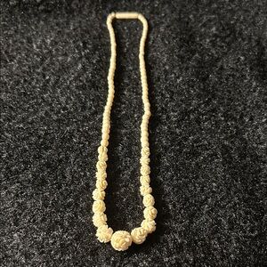 Elegant Cream Floral Necklace